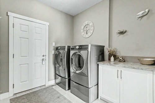 15 Sundown Way, Cochrane, AB 