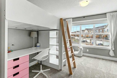 15 Sundown Way, Cochrane, AB 
