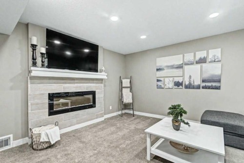 15 Sundown Way, Cochrane, AB 