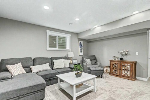 15 Sundown Way, Cochrane, AB 