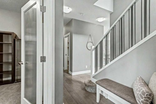 15 Sundown Way, Cochrane, AB 