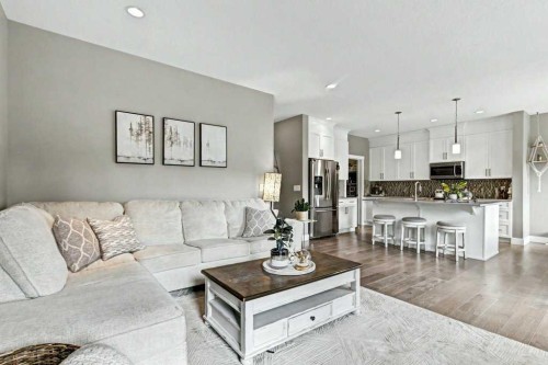 15 Sundown Way, Cochrane, AB 
