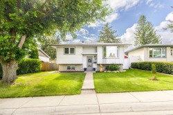 723 Canfield Place SWCalgary, AB T2W 1K7