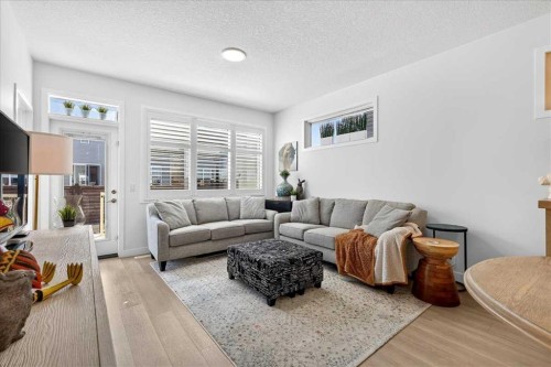 313 Seton Villas Se, Calgary, AB 