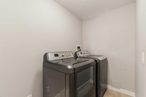 246 Woodpark Green Sw, Calgary, AB 