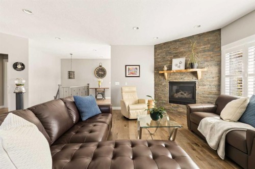 246 Woodpark Green Sw, Calgary, AB 
