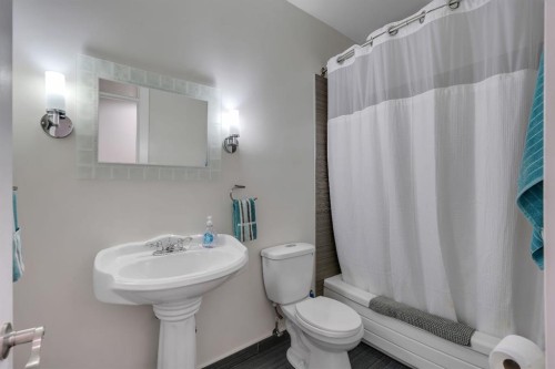 6316 Crowchild Trail Sw, Calgary, AB 