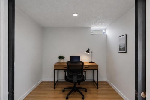 6316 Crowchild Trail Sw, Calgary, AB 