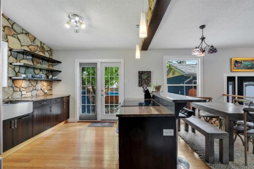 6316 Crowchild Trail Sw, Calgary, AB 