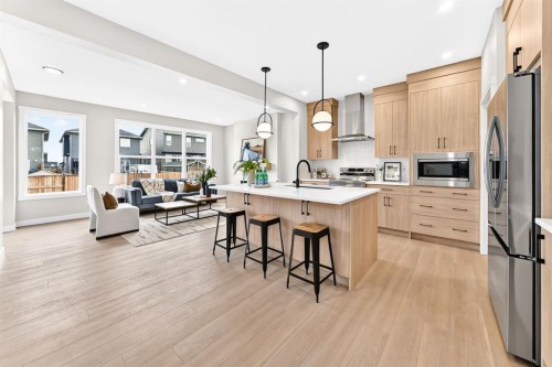 15 Fireside Common, Cochrane, AB 