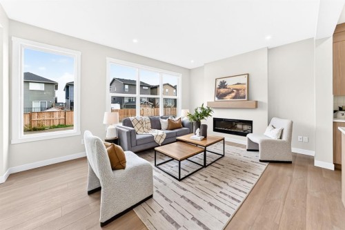 15 Fireside Common, Cochrane, AB 