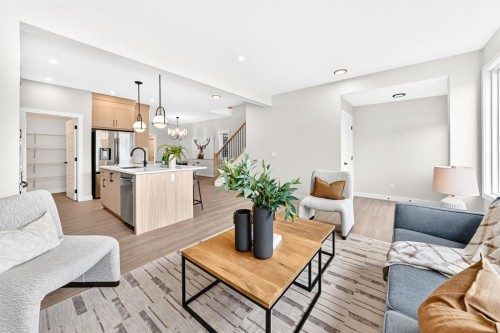 15 Fireside Common, Cochrane, AB 