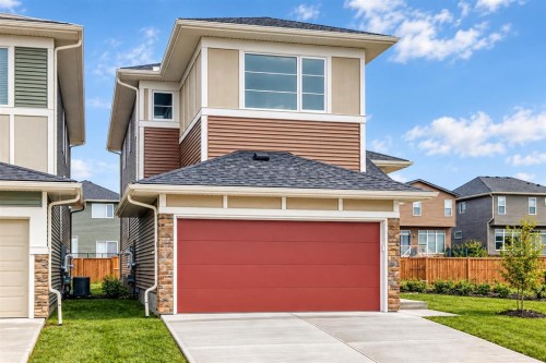 15 Fireside Common, Cochrane, AB 