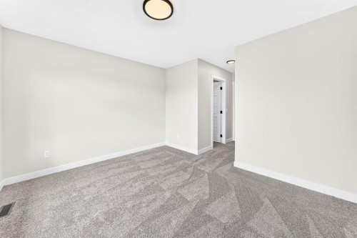 15 Fireside Common, Cochrane, AB 