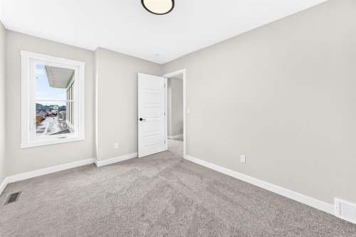 15 Fireside Common, Cochrane, AB 