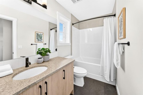 15 Fireside Common, Cochrane, AB 