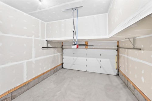 15 Fireside Common, Cochrane, AB 