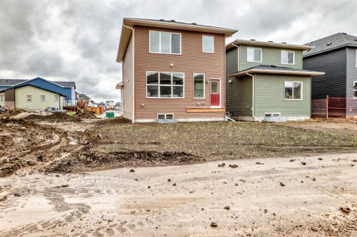 15 Fireside Common, Cochrane, AB 