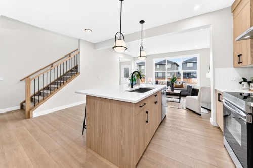 15 Fireside Common, Cochrane, AB 