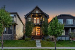 721 Chinook Gate Lane Airdrie, AB T4B 4W1