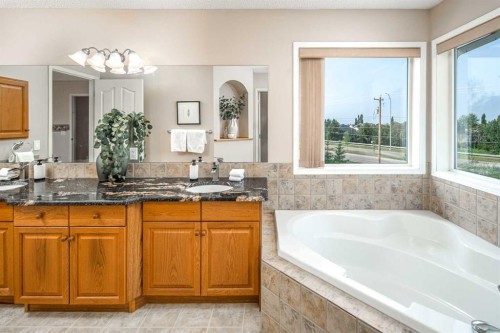 66 Royal Oak Grove Nw, Calgary, AB 