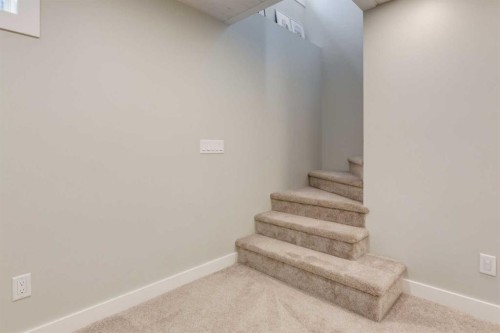 72 Heston Street Nw, Calgary, AB 