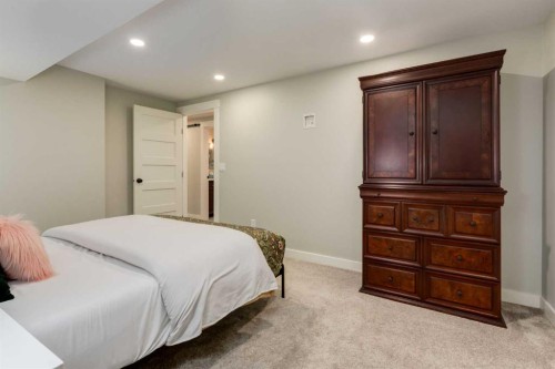 72 Heston Street Nw, Calgary, AB 