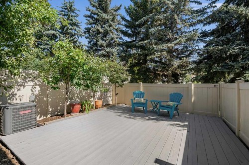 208 Queenston Heights Se, Calgary, AB 
