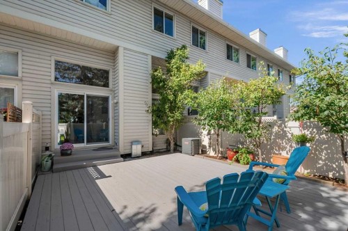 208 Queenston Heights Se, Calgary, AB 