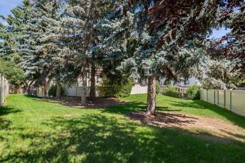 208 Queenston Heights Se, Calgary, AB 