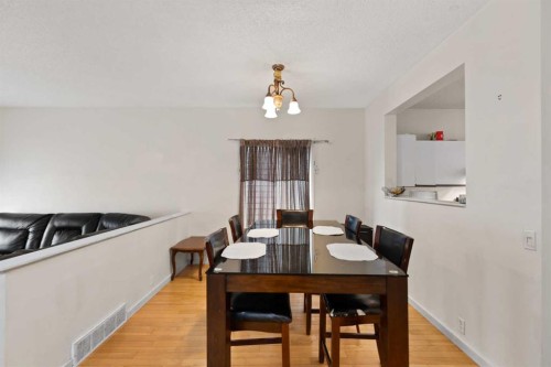 137 Martinpark Way Ne, Calgary, AB 