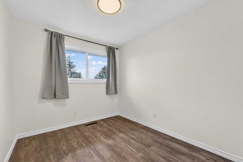 1608 54 Street Se, Calgary, AB 