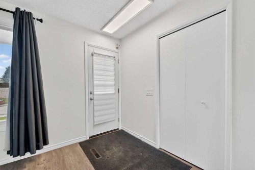1608 54 Street Se, Calgary, AB 