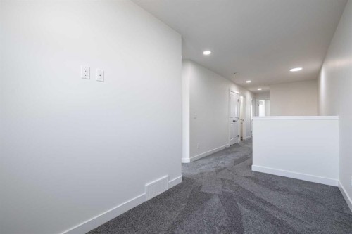 11 Tillotson Loop, Okotoks, AB 