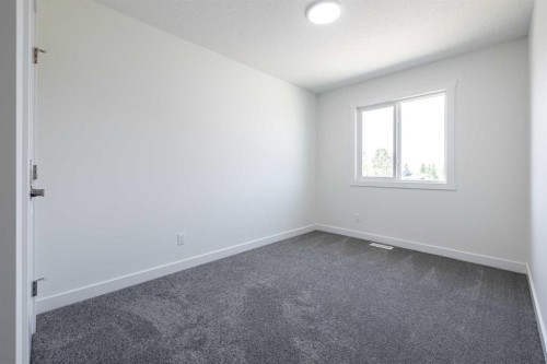 11 Tillotson Loop, Okotoks, AB 