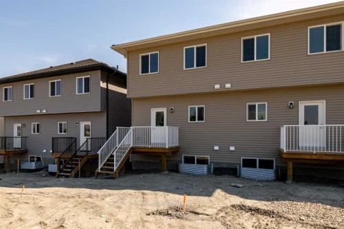 11 Tillotson Loop, Okotoks, AB 