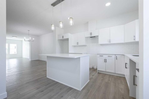 11 Tillotson Loop, Okotoks, AB 