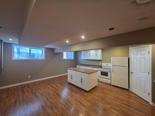 36 Castleglen Way Ne, Calgary, AB 