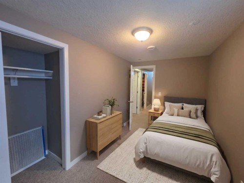 36 Castleglen Way Ne, Calgary, AB 