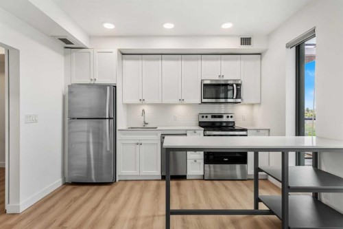 1208-123 4 Street Ne, Calgary, AB 