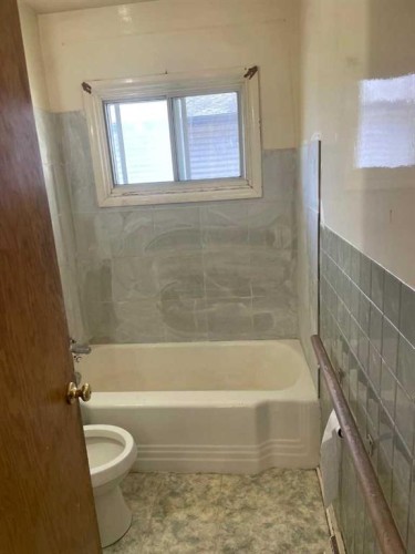 120 54 Avenue Nw, Calgary, AB 