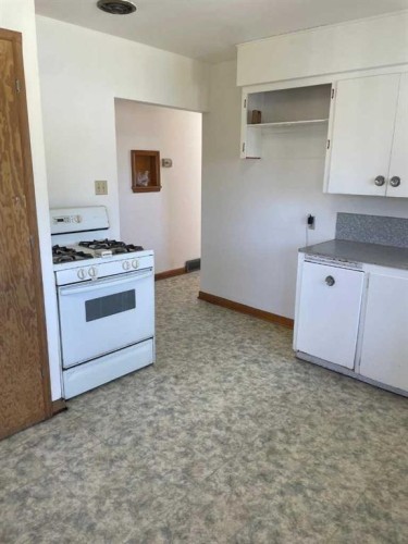 120 54 Avenue Nw, Calgary, AB 