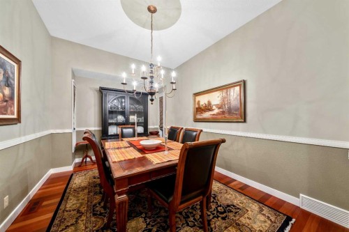 12 Patina Hill Sw, Calgary, AB 