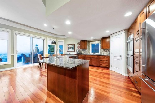 12 Patina Hill Sw, Calgary, AB 