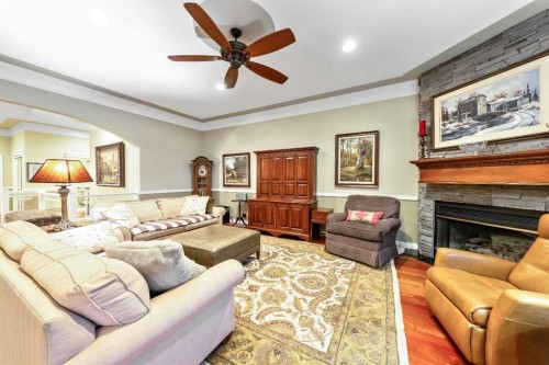 12 Patina Hill Sw, Calgary, AB 