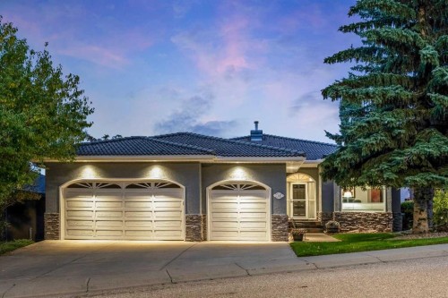 12 Patina Hill Sw, Calgary, AB 