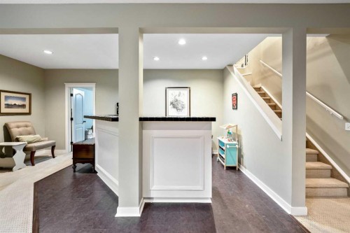 12 Patina Hill Sw, Calgary, AB 
