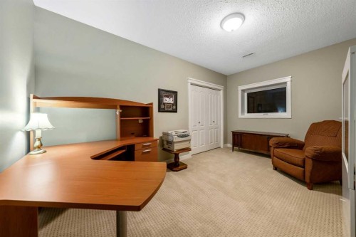 12 Patina Hill Sw, Calgary, AB 