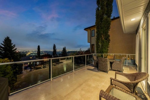 12 Patina Hill Sw, Calgary, AB 