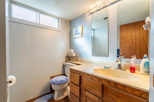 11 Winchester Crescent Sw, Calgary, AB 